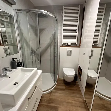 公寓 Komfort Mazurybase 奥斯特罗达